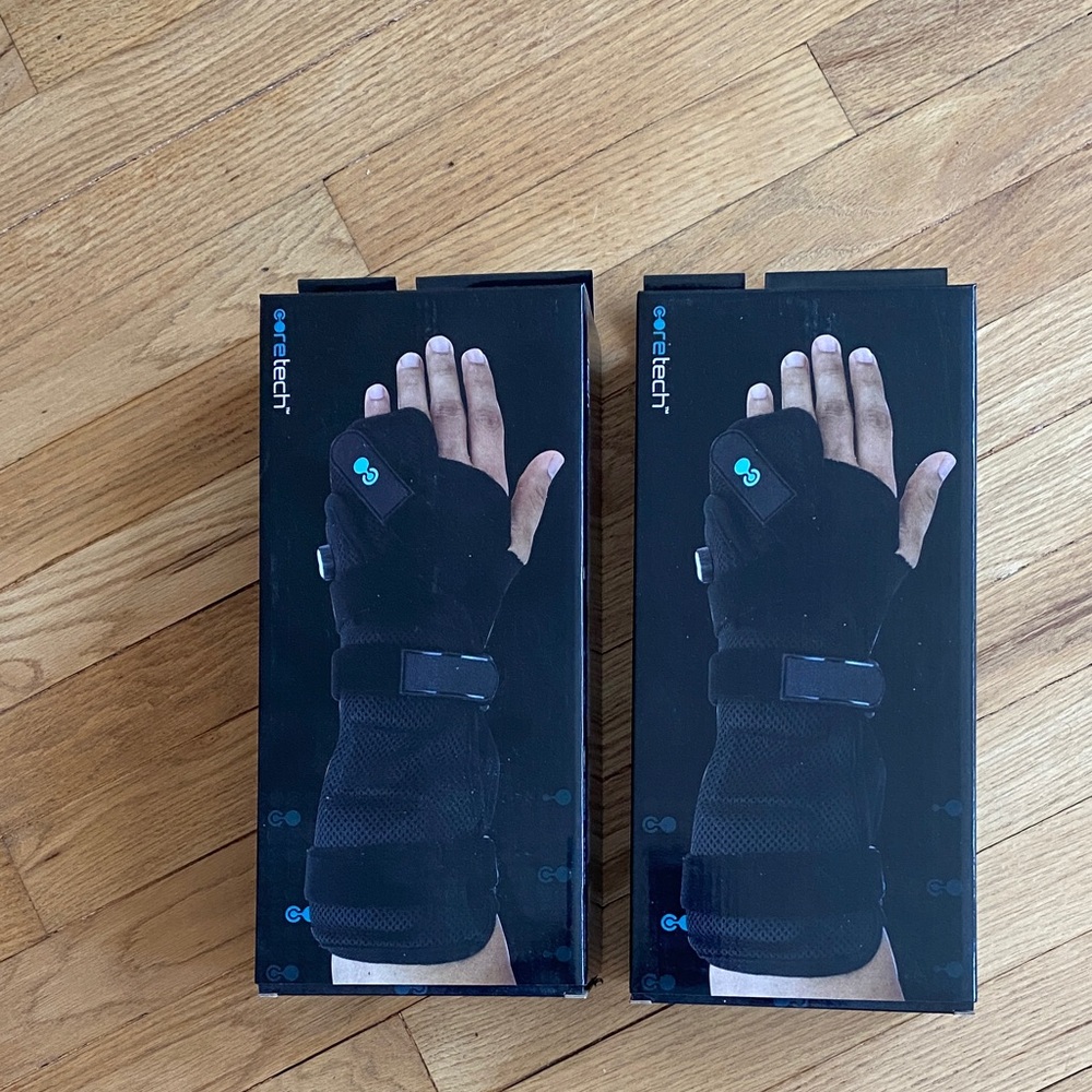 NIB! (2) Black Wrist Support Gloves #916